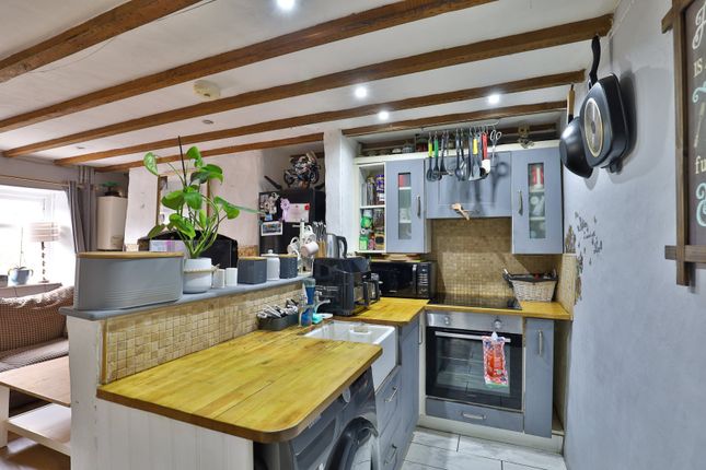 Crewkerne TA18 1 bed terraced house for sale