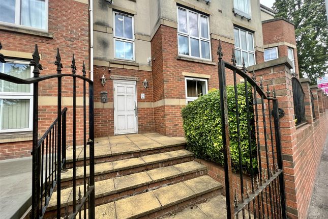 2 bed flat