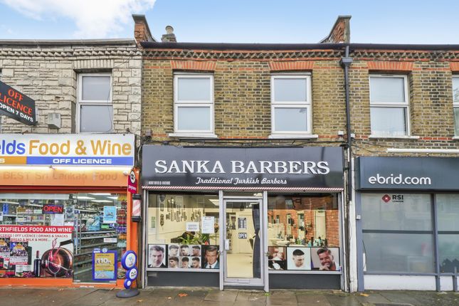 Terraced house for sale