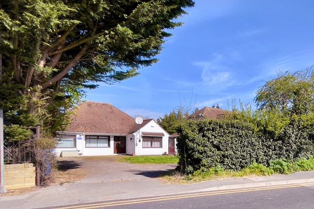 Charville Lane, Hayes, UB4 4 bed detached bungalow for sale