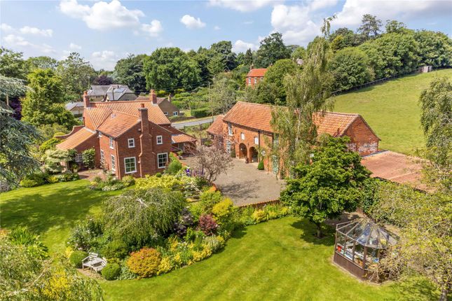 Washdyke Farm, Lincoln Road, Fulbeck... 4 bed detached house for sale