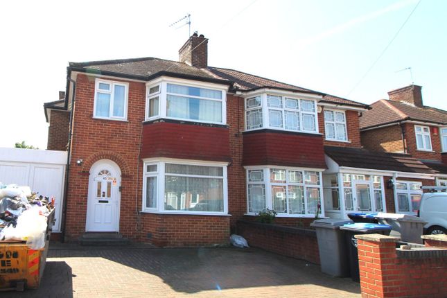 Calder Gardens, Edgware, HA8 3 bed semi