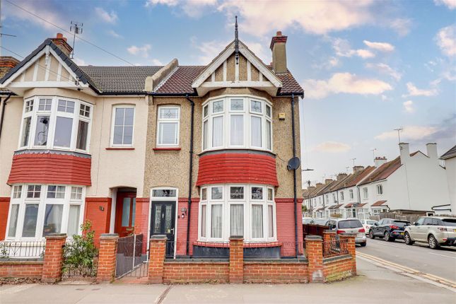 5 bedroom semi-detached house for sale