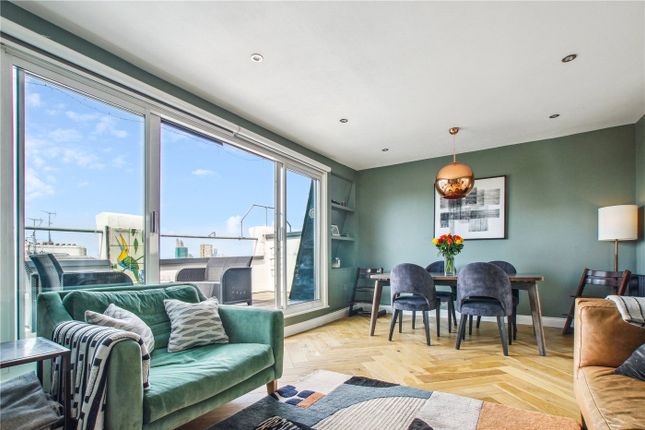 Ladbroke Grove, London, W11 3 bed apartment for sale