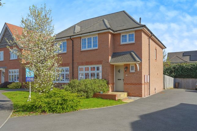 3 bedroom semi-detached house for sale