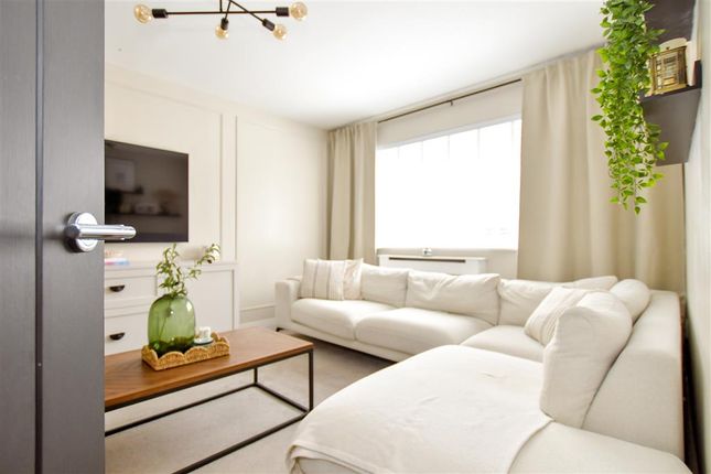 3 bed semi-detached house