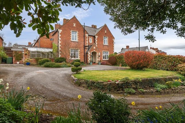 Leominster,  Herefordshire,  HR6 4 bed detached house for sale