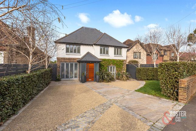 6 bedroom detached house for sale