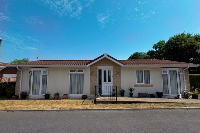 Blue Waters, New Park, Bovey Tracey 2 bed mobile home for sale