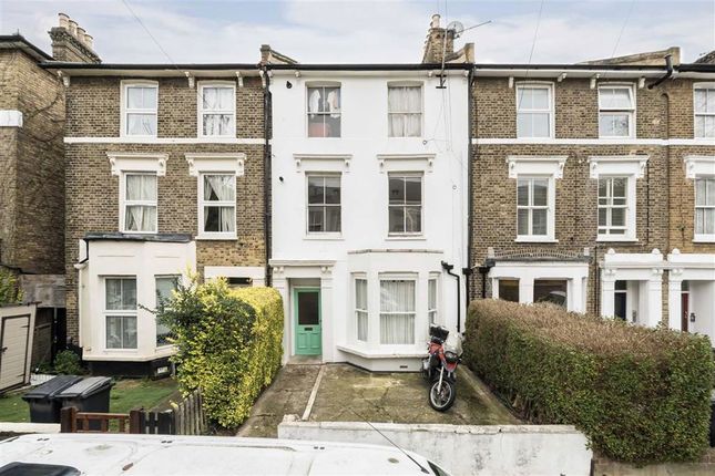 Endwell Road, London SE4 3 bed flat for sale