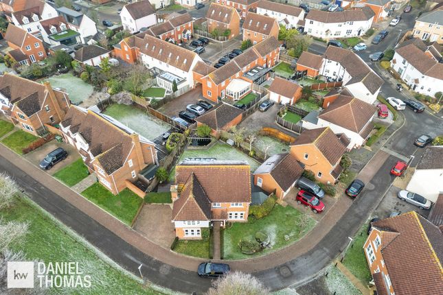 Rush Drive, Waltham Abbey, EN9 4 bed detached house for sale