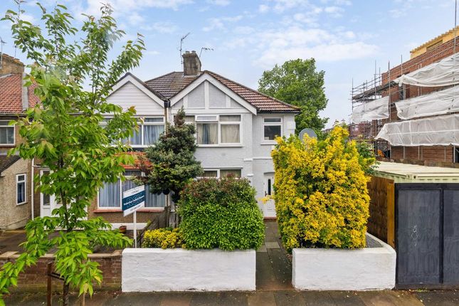 Beresford Avenue, London W7 3 bed house for sale