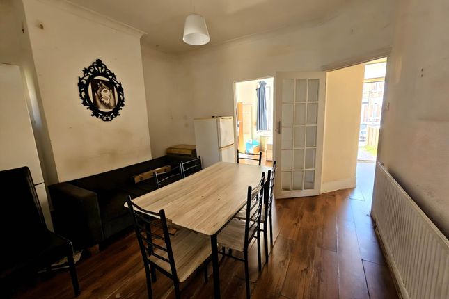 Henley Road, Ilford, IG1 3 bed terraced house for sale