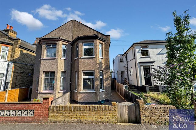 Grove Road, Hounslow TW3 2 bed house for sale