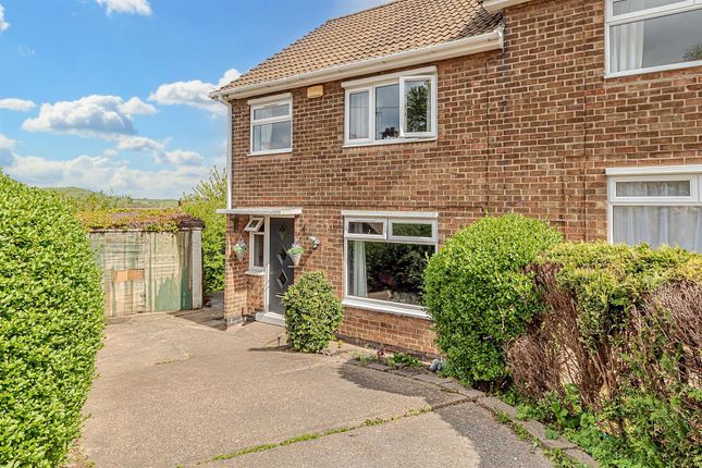 Perlethorpe Crescent, Gedling... 3 bed semi