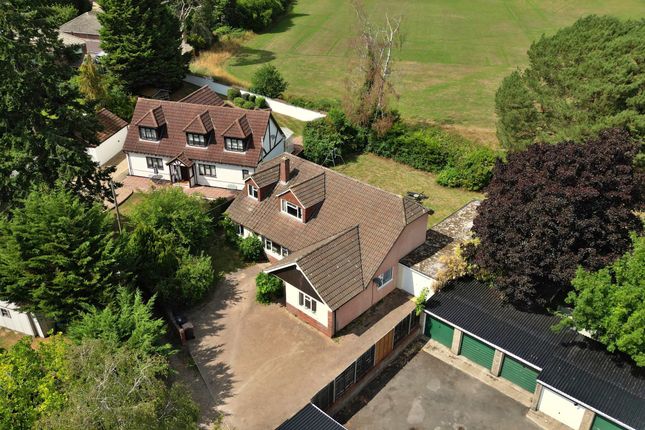 Wokingham RG40 4 bed detached house for sale
