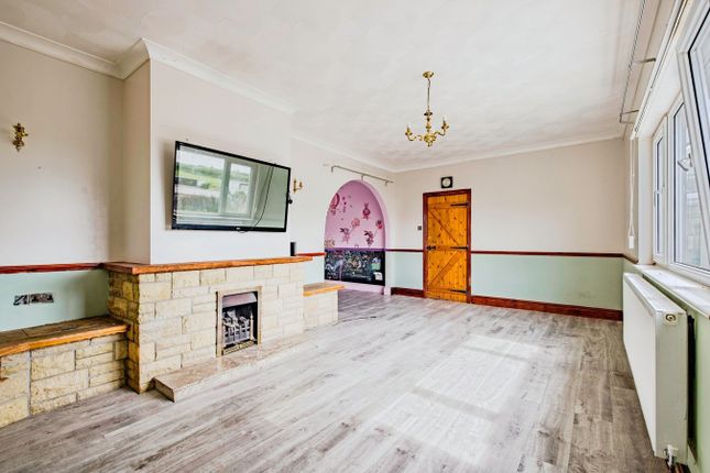 Clynderwen SA66 3 bed detached bungalow for sale