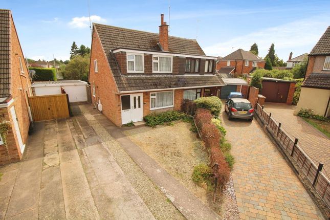 Gardeners Close, Kidderminster DY11 3 bed semi