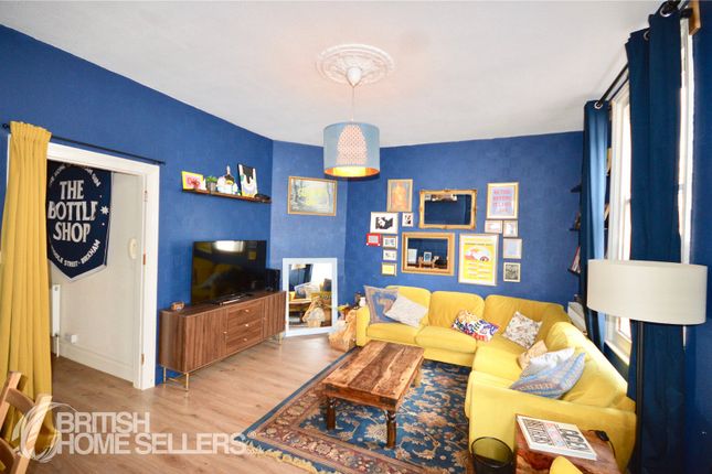 3 bedroom maisonette for sale