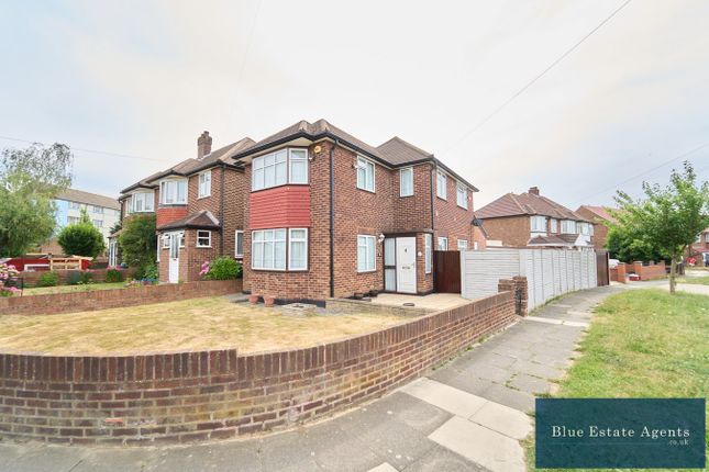 Pegg Road, Hounslow, TW5 3 bed detached house for sale