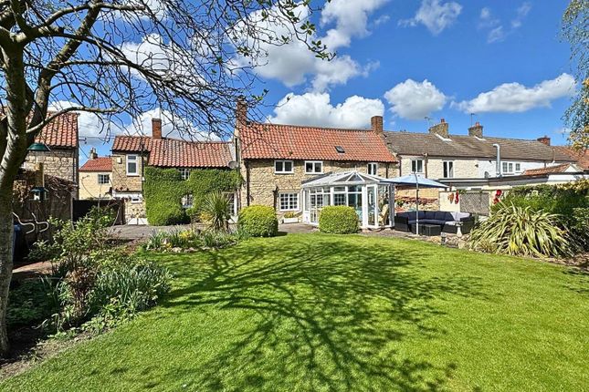5 bedroom end of terrace house for sale