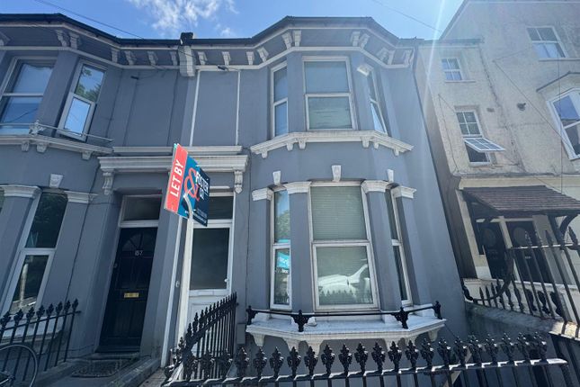 6 bedroom house for sale
