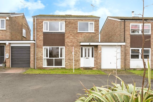 3 bedroom link detached house for sale