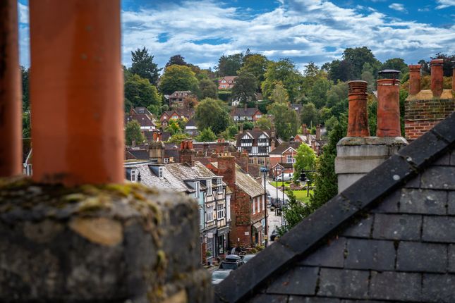 High Street, Haslemere, Surrey, GU27 5 bed semi