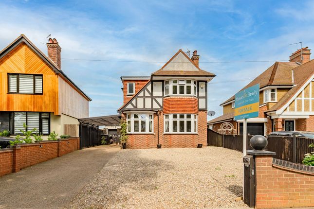 Lawn Avenue, Great Yarmouth 3 bed detached house for sale