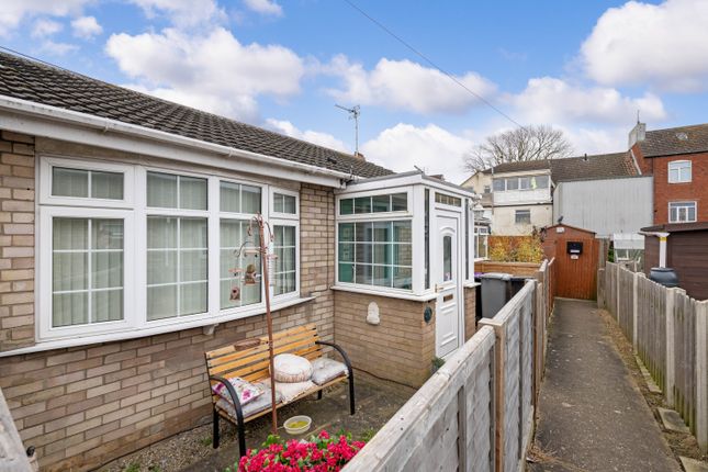 Langton Court, Skegness PE25 2 bed bungalow for sale