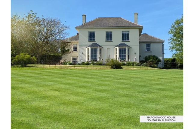 6 bed property
