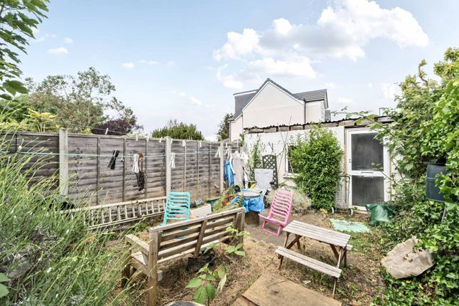 Northwood Road, Thornton Heath, CR7 3 bed flat for sale