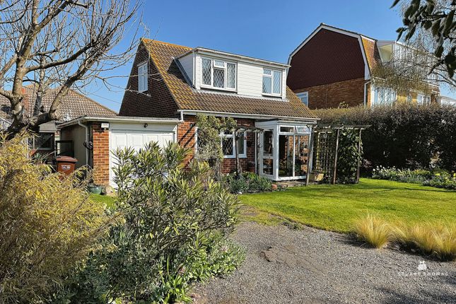 Aalten Avenue, Canvey Island 2 bed detached house for sale