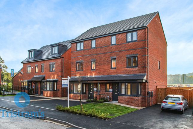 4 bedroom semi-detached house for sale