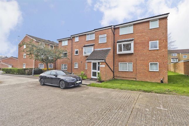 Studio flat for sale