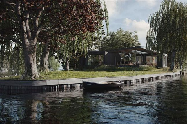 Pharaohs Island, Shepperton TW17 3 bed detached house for sale