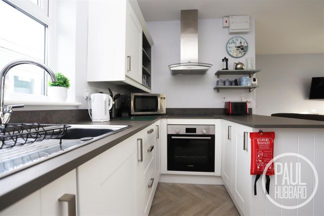 Marsh Road, Oulton Broad, Suffolk 2 bed chalet for sale