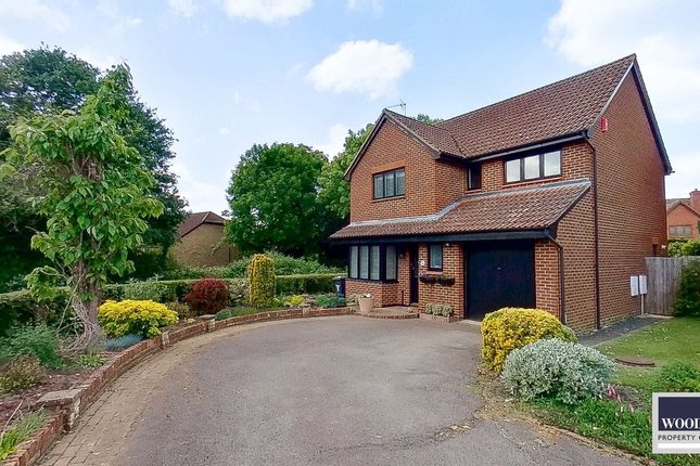 Yew Close, Cheshunt EN7 4 bed detached house for sale