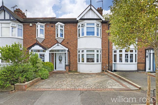 Richmond Crescent, Chingford E4 3 bed terraced house for sale