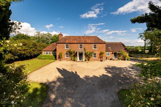 6 bed detached house