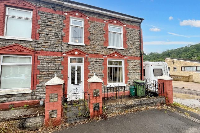 4 bedroom end of terrace house for sale