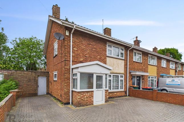 Langley Green, Crawley 3 bed end of terrace house for sale