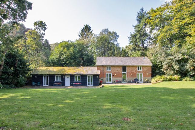 6 bed detached house
