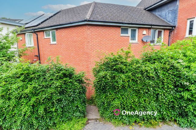 3 bedroom town house for sale