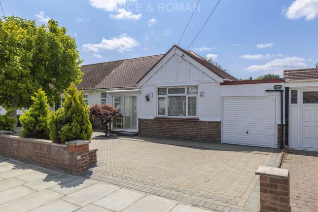 Lyndhurst Avenue, Twickenham TW2 3 bed semi