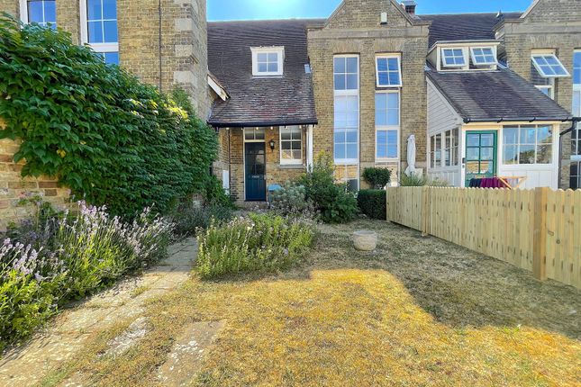 Ethelbert Road, Faversham, ME13 2 bed terraced house for sale