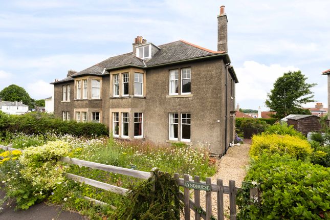 4 bedroom semi-detached villa for sale
