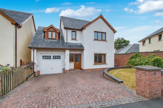 Maesydderwen, Cardigan 3 bed detached house for sale