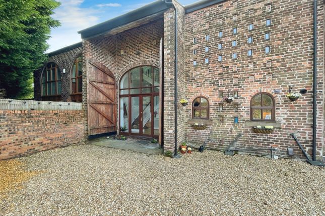 4 bed detached house