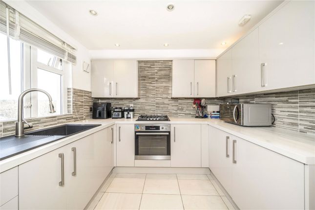 Baring Road, Grove Park, SE12 2 bed apartment for sale